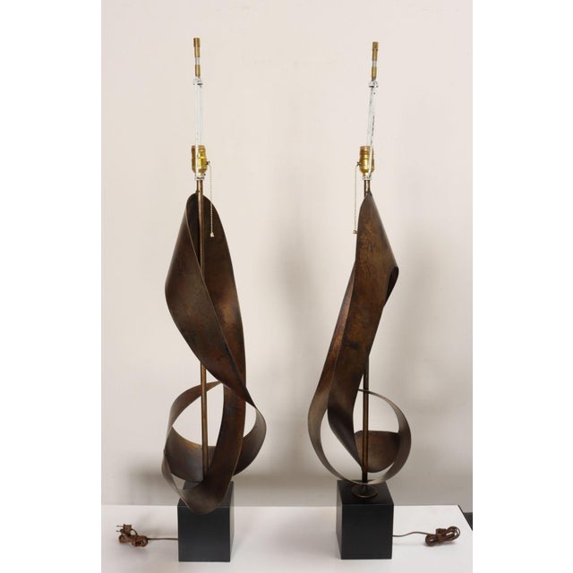 Mid-Century Modern Pair of Vintage Brutalist Steel "Ribbon" Table Lamps by Richard Barr for Laurel For Sale - Image 3 of 18