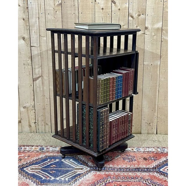 Revolving bookcase with its oak lectern from the early 20th century - L=54cm, w=50cm, H=1m07.