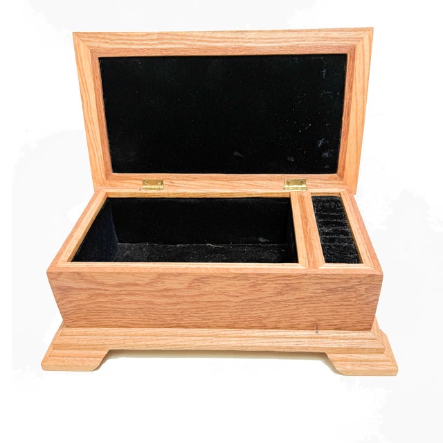Mid-Century Modern Vintage Solid Wood Footed Jewelry Box With Contrasting Jet Black Velvet Interior For Sale - Image 3 of 3