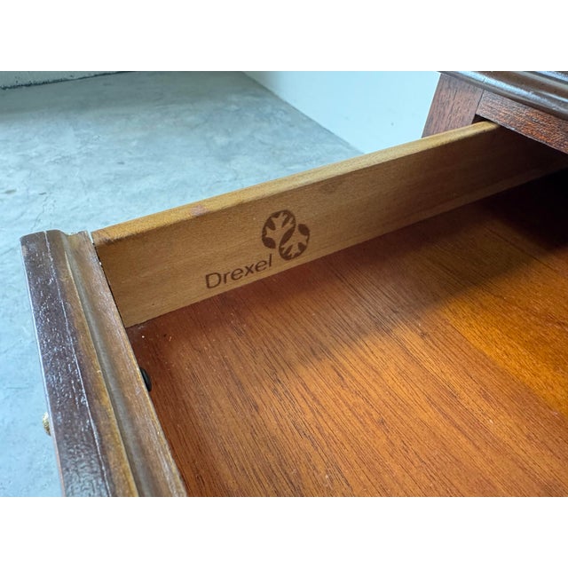 Brown Vintage Drexel Queen Anne Solid Mahogany One-Drawer Nightstands – A Pair For Sale - Image 8 of 12