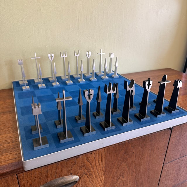 1960s Austin Cox for Alcoa Aluminum Modernist Chess Set + Board For Sale - Image 5 of 15