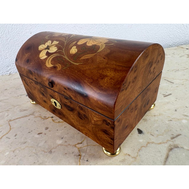 Handsome Italian Handcrafted Inlaid Burled Walnut Music Box For Sale In Philadelphia - Image 6 of 12