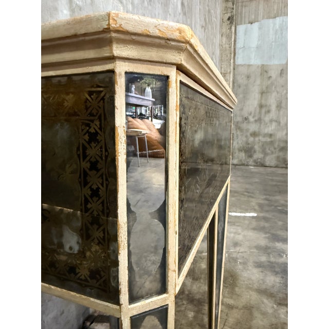 Wood Pair of Églomisé Mirrored Chinoiserie Nightstands, Reverse-Painted One-Drawer For Sale - Image 7 of 17