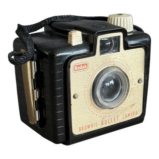 Vintage Kodak Brownie Bullet Camera (1957 to 1964) With Original Strap For Sale