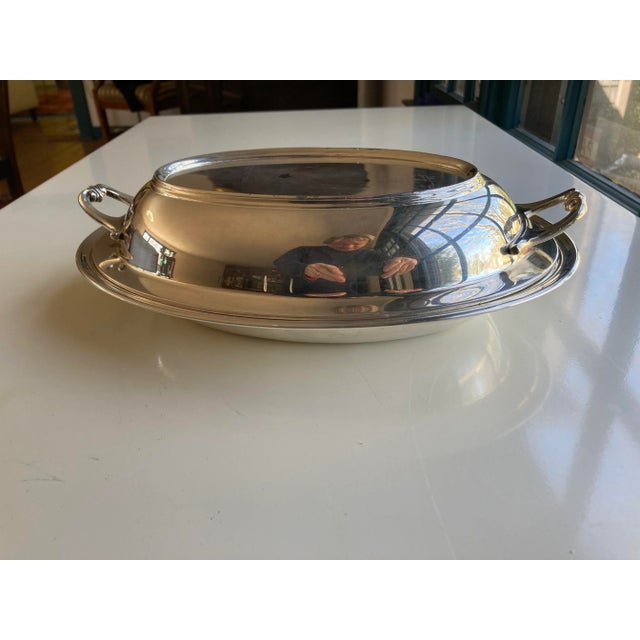 Meriden Silver Plate Co. Vintage Meriden Silver Plated Covered Serving Bowl For Sale - Image 4 of 8