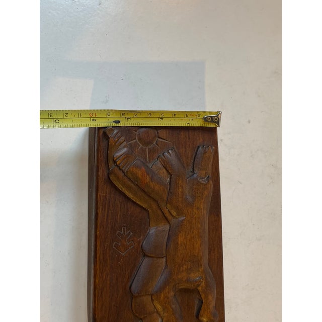 Mid-Century Folk Art Oak Box with Bear Attached Carved in Relief, 1950s For Sale - Image 9 of 10