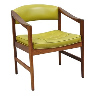 Vintage Ray Zimmerman for Dux Sculpted Walnut Green Vinyl Club Lounge Arm Chair For Sale