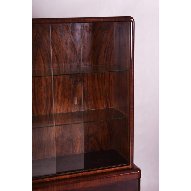 Art Deco Display Cabinet in Walnut, 1930s For Sale - Image 10 of 14