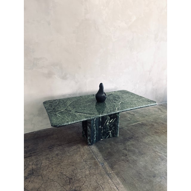 1970s Postmodern Green Marble Dining Table With Fluted Base For Sale In Los Angeles - Image 6 of 14