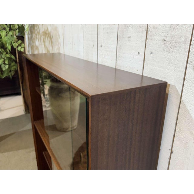 English Mahogany Display Cabinet, 1970s For Sale - Image 6 of 16