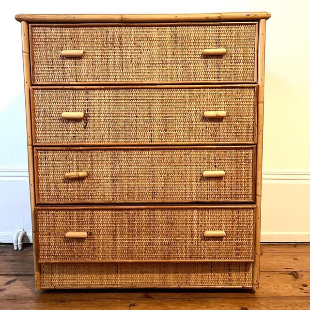 Vintage Wicker 4 drawer chest of drawers with a gallery top The Chest has a removable glass top and is also on wheels...