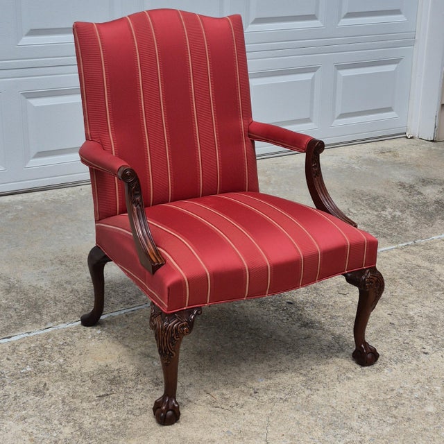 English 1990s Hickory Chair Chippendale Carved Mahogony Gainsborough Library Arm Chair Claw & Ball Feet For Sale - Image 3 of 17