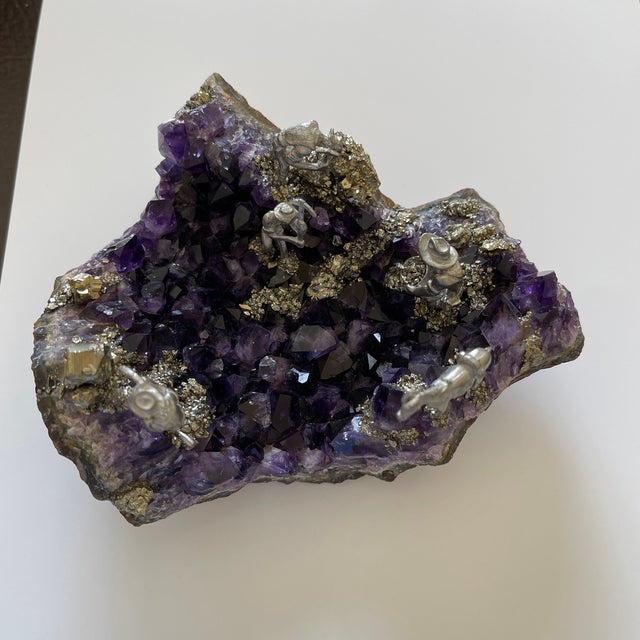 1980s Art Deco Amethyst with Sterling Silver Miners & Donkey Scene For Sale - Image 9 of 13