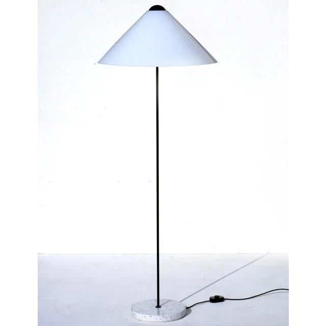 Black Snow Floor Lamp by Vico Magistretti for Oluce, 1970s For Sale - Image 8 of 8
