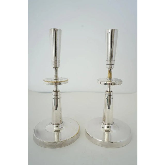 Tommi Parzinger Mid-Century Modern Tommi Parzinger Mueck-Cary Silverplate Candlesticks - a Pair Candle Holders For Sale - Image 4 of 13