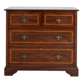 19th Century United Kingdom Rich Mahogany Mahogany Chest Of Drawers For Sale