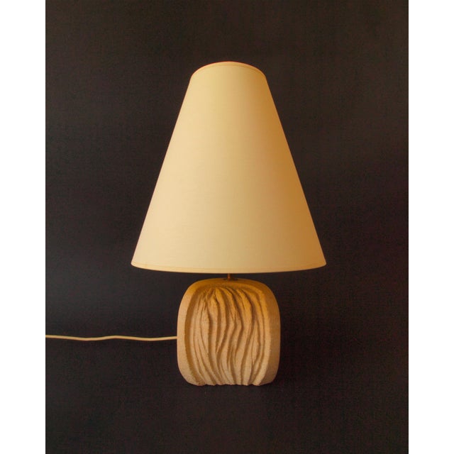 Textile Sculpted Stone Table Lamp with Geometric Patterns in the style of Albert Tormos, 1970s For Sale - Image 7 of 7