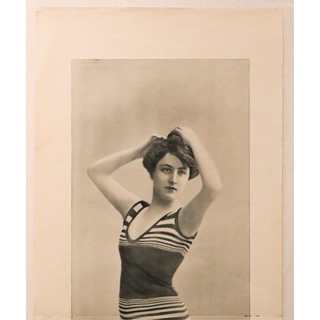 Photorealism 1898 French Belle Époque Photograph - Le Bain De Pieds (Footbath) by Reutlinfer (Recto/Verso) For Sale - Image 3 of 7