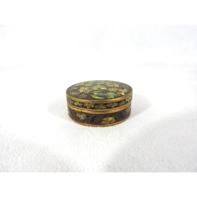 Chinoiserie Vintage Chinese Autumn Flowers Enamel & Brass Cloisonné Pill or Trinket Box For Sale - Image 3 of 5