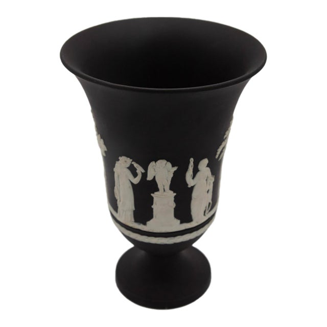 1970s Wedgwood Black Basalt Neoclassical Vase - Sacrifice to Cupid - 7" H For Sale