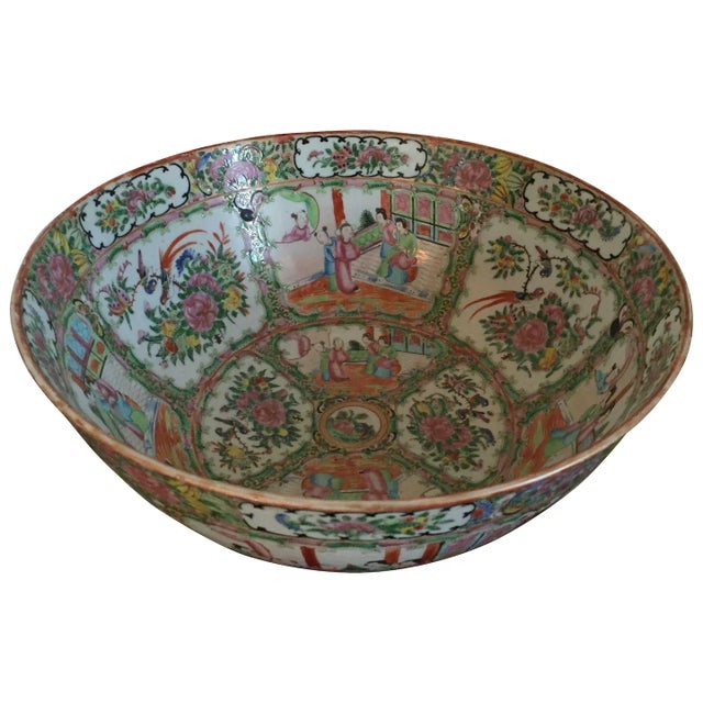 19th Century Chinese Export Porcelain Famille Rose Bowl For Sale - Image 11 of 11