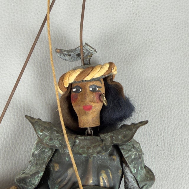 Blue Sicilian Puppet Marionettes in Brass and Wood by Francesco Montoro, 20th Century, Set of 2 For Sale - Image 8 of 12