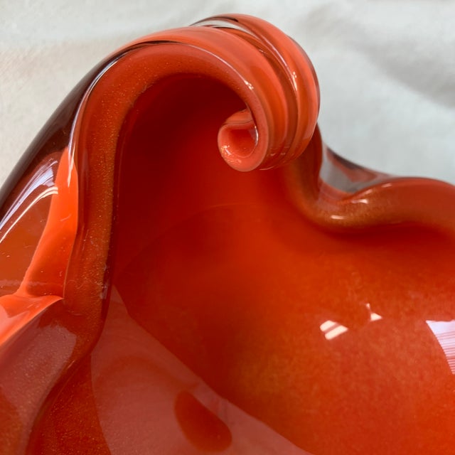 Mid-Century Modern Vintage 1950s Alfredo Barbini Murano Glass Bowl Vibrant Orange With Gold Flecks - 3 LBS For Sale - Image 3 of 5