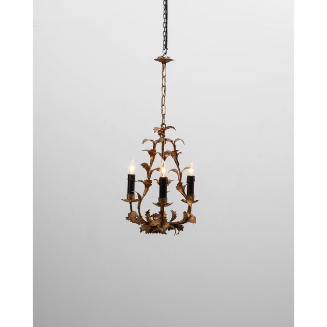20th Century Italian Gilt Metal Tole Chandelier with Leaf Motif For Sale - Image 17 of 18