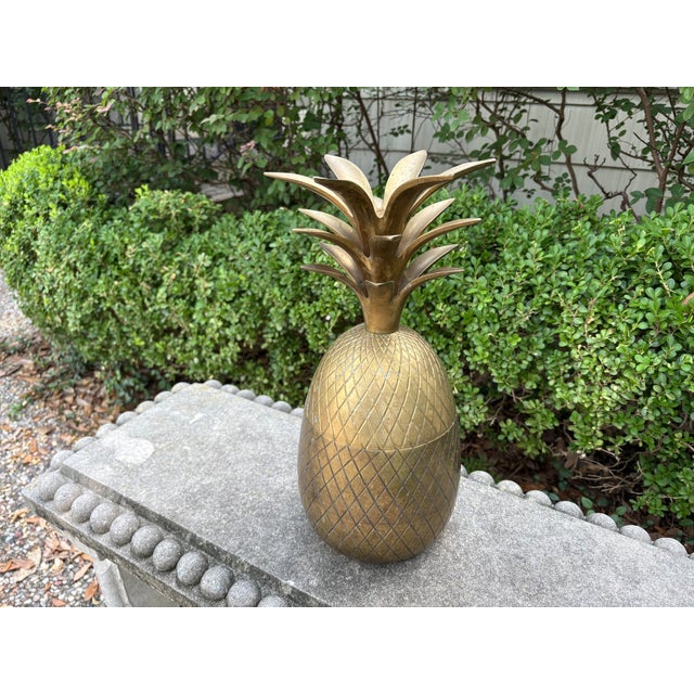 Mid-Century Modern 1960s Hollywood Regency Brass Pineapple Ice Bucket./Container For Sale - Image 3 of 11