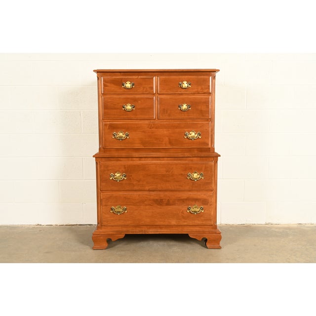 Ethan Allen Early American Solid Maple Chest-on-Chest Seven-Drawer Highboy Dresser For Sale - Image 17 of 17