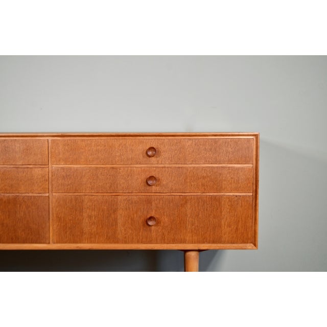 Mid-Century Modern Oak Dresser from Meredew, 1960s For Sale - Image 4 of 10