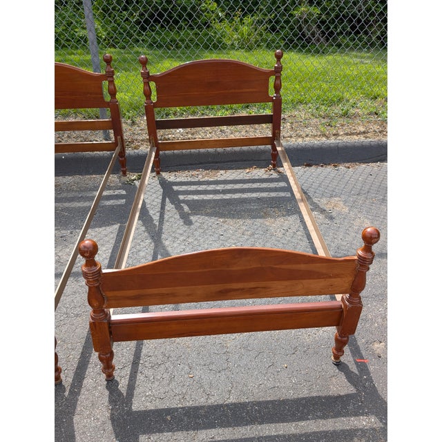 Vintage Cannonball American Colonial Carved Cherry Wood Twin Size Bedframe - A Pair For Sale - Image 4 of 11