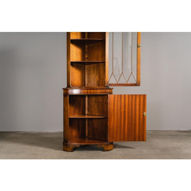 English Style Corner Cabinet in Wood For Sale - Image 12 of 18