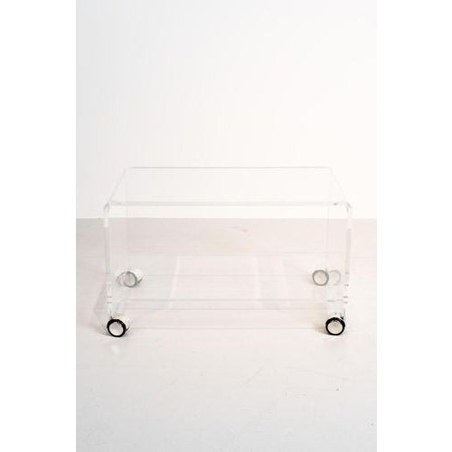 Trolley in Acrylic Glass For Sale - Image 3 of 7