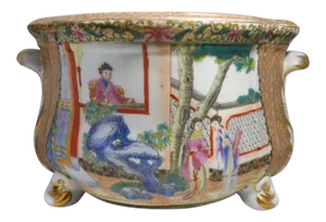 19th Century Chinese Famille Rose Cache Pot