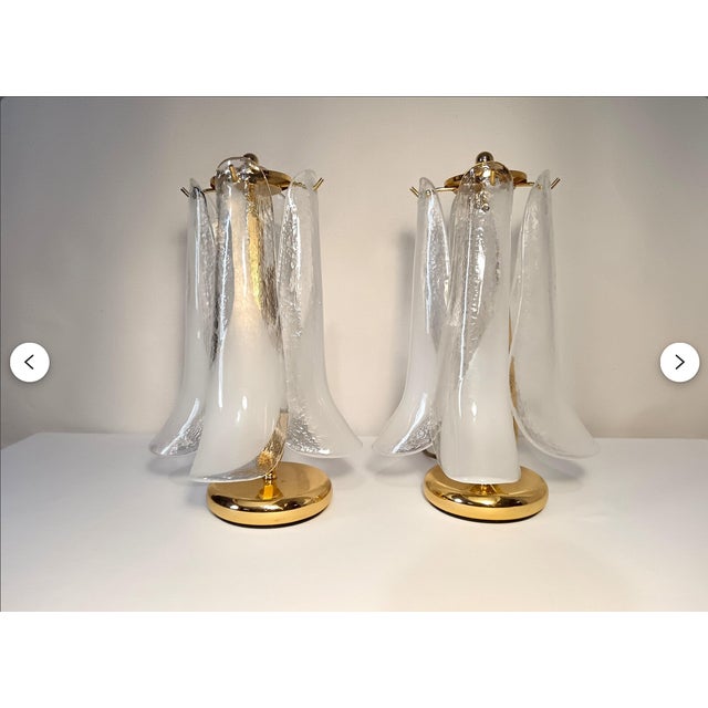 Mid-Century Modern Mid-Century Modern Hollywood Regency Murano Glass and Gilded Brass Table Lamps, 1980s, Set of 2 For Sale - Image 3 of 10