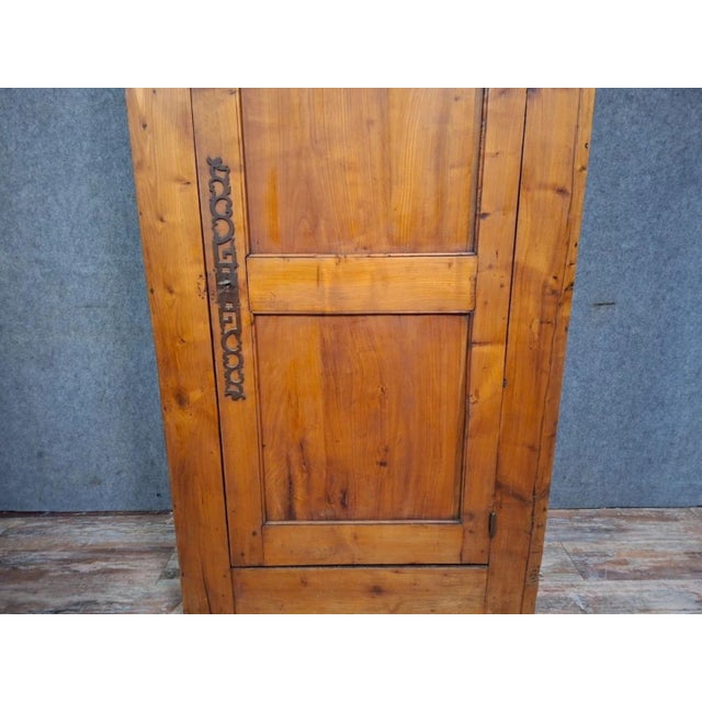 18th Century Rustic Wardrobe in Fir For Sale - Image 5 of 12