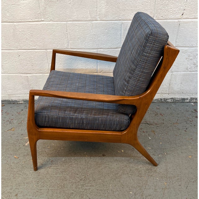 Mid-Century Modern Sculptural Walnut Lounge Chair For Sale In New York - Image 6 of 15
