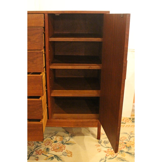 Circa 1960 American Walnut Six-Drawer Chest With Cabinet For Sale In Raleigh - Image 6 of 8