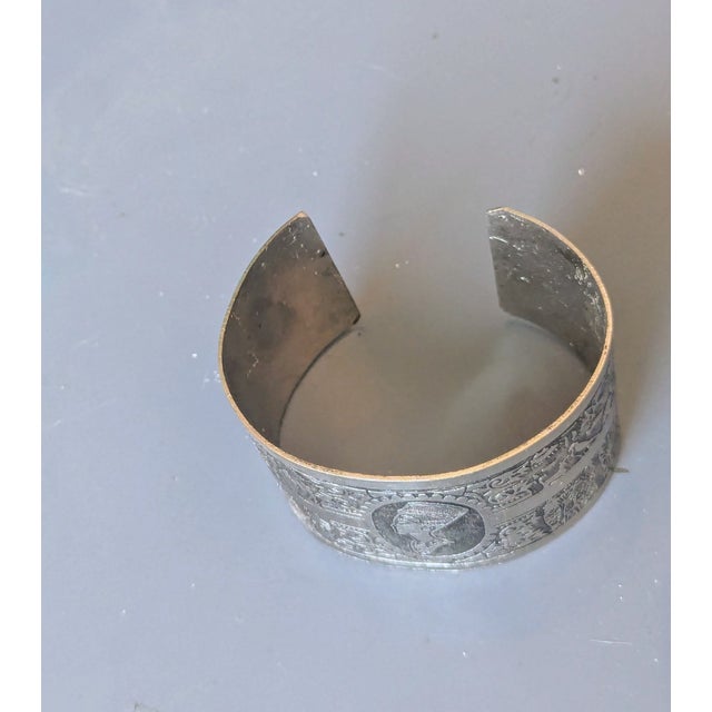 1970s Mid Century Egyptian Silver Cuff With Incised Depiction of Cleopatra For Sale - Image 5 of 6