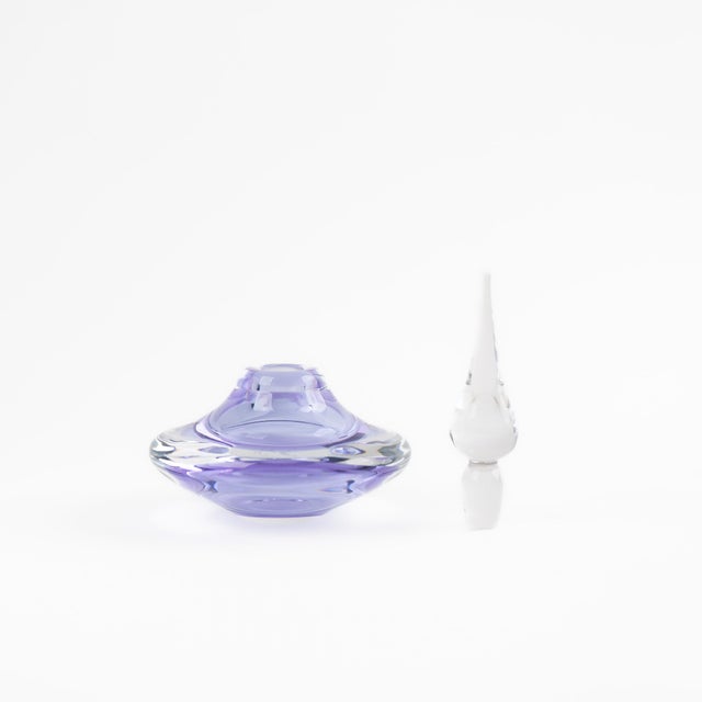 1970s Vintage Light Purple Glass Perfume Bottle With Clear Stopper For Sale - Image 5 of 12