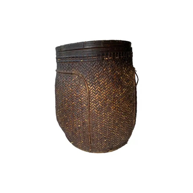 Rattan Basket Dayak Tribe Hand-Woven From Kalimantan, Borneo, Mid 20th Century For Sale - Image 6 of 7