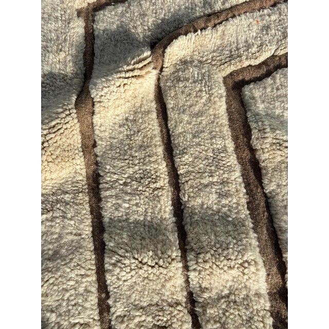 Moroccan Blanc Mrirt Rug For Sale - Image 13 of 15