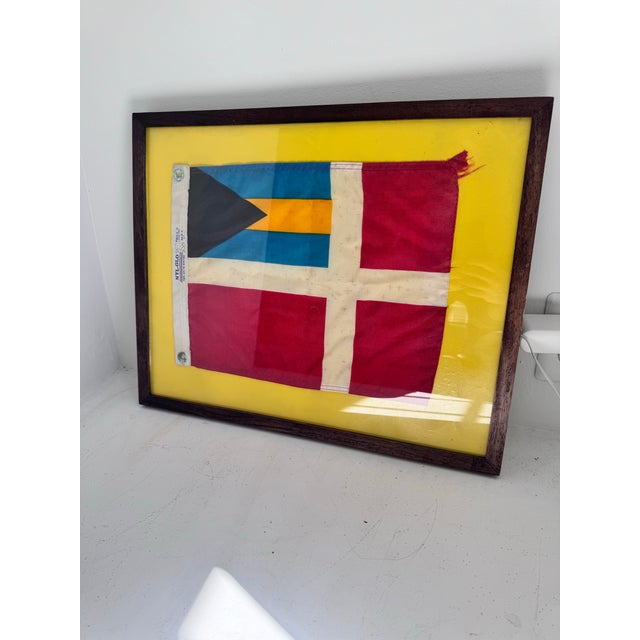 1970s Vintage Nautical Signal Flag Burgee – Bahamas Courtesy — Framed Maritime Textile Art For Sale - Image 5 of 10