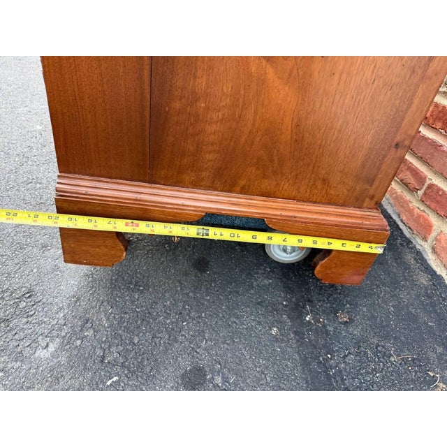Antique Chippendale Style Hand Cut Dovetailed Top 4 Drawer Bachelor Chest. For Sale - Image 16 of 18