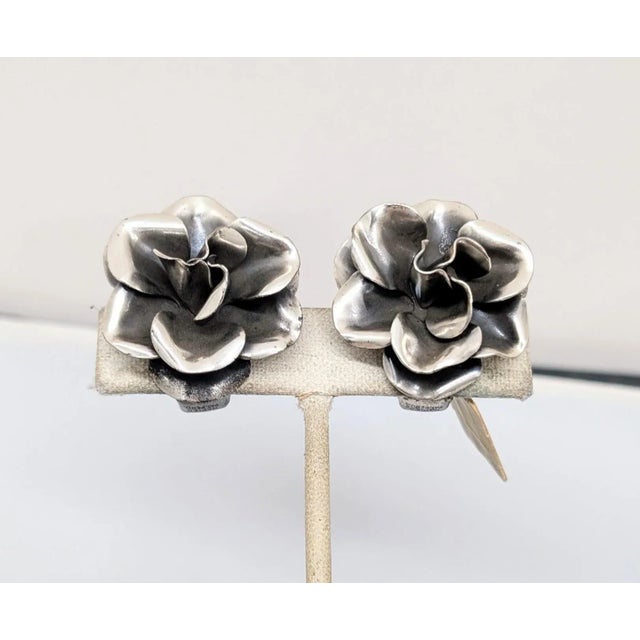 Napier Vintage 1960s Signed Napier Silvertone 3d Rose Clip Earrings-2 Pieces For Sale - Image 4 of 10