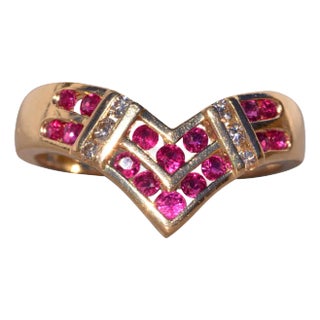 The Ferrat: Natural Ruby and Diamond Chevron Band in Yellow Gold For Sale