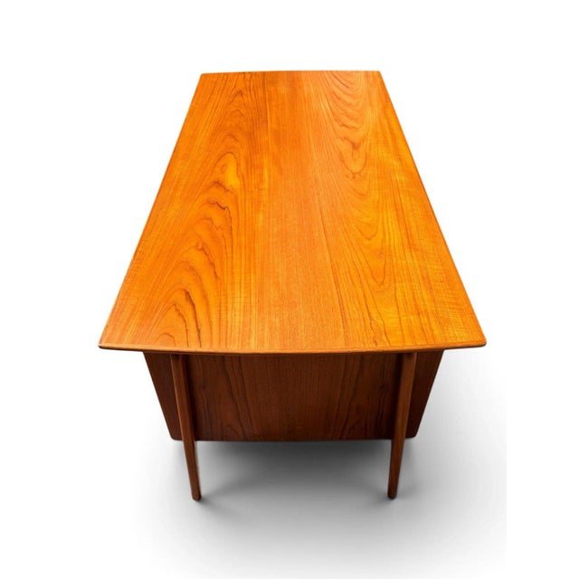 1960s Svend Aage Madsen Executive Teak Desk | Sigurd Hansens Møbelfabrik | Made in Denmark | C. 1960s For Sale - Image 5 of 15