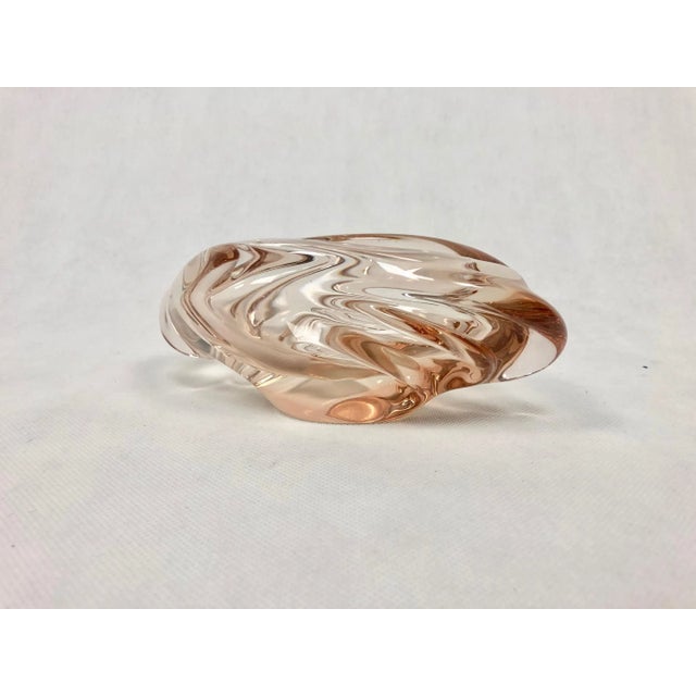 Glass Ashtray in Rose by Rudolf Beránek for Skrdlovice, 1960s For Sale - Image 7 of 9
