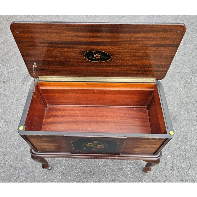 Early 20th Century Victorian Walnut and Mahogany Sewing Rolling Side Cabinet For Sale In Washington DC - Image 6 of 11